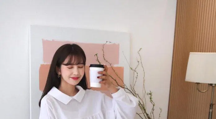 Mẫu áo sơ mi trắng đi học