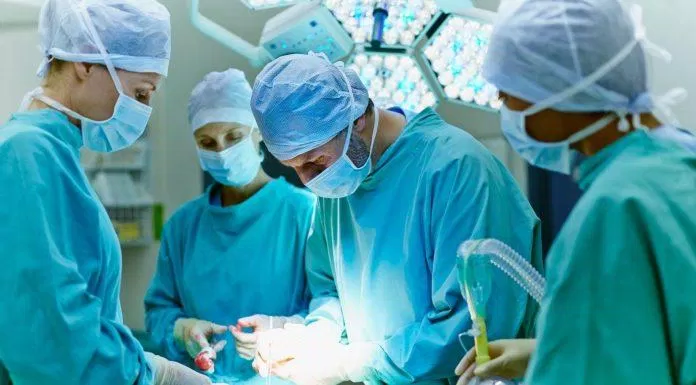 Ung thư vú: nguyên nhân, triệu chứng và cách điều trị