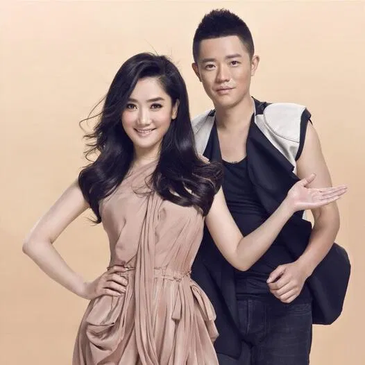 Phượng Hoàng Truyền Kỳ là ban nhạc thuộc hàng "lão sư" của Trung Quốc