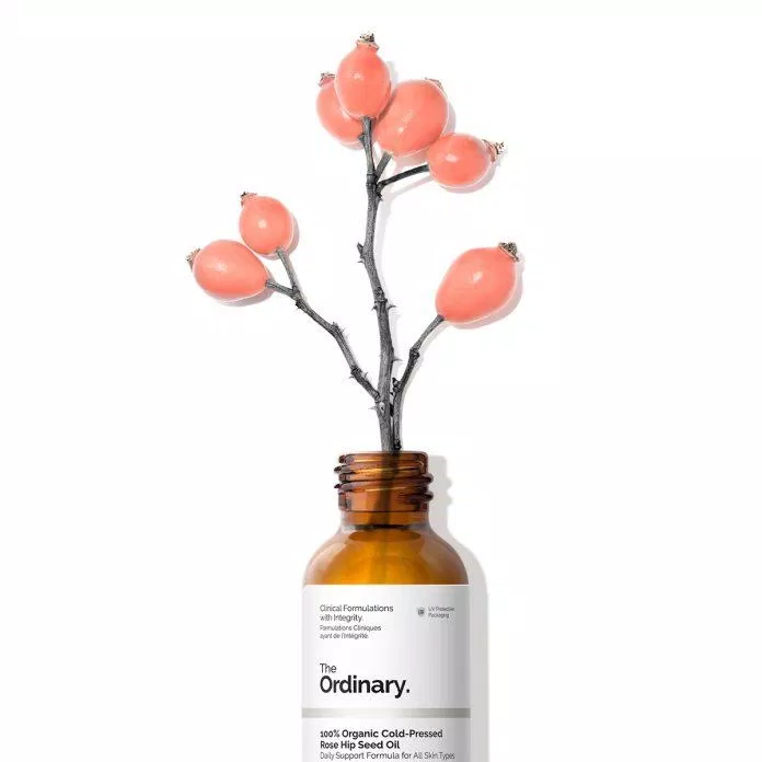 The Ordinary Rosehip Seed Oil là loại dầu dưỡng rất đáng thử (Nguồn: BlogAnChoi)