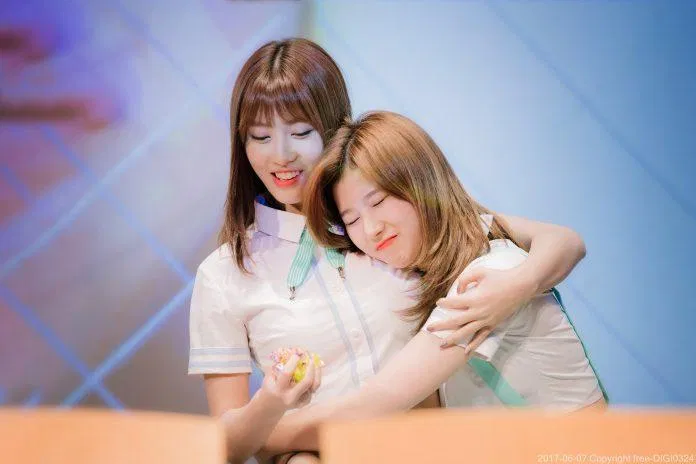 Sana Momo TWICE