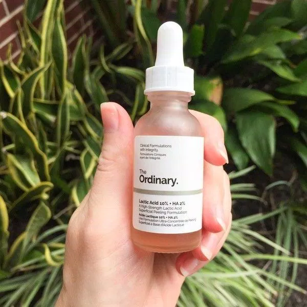 The Ordinary Lactic Acid 5% là loại serum rất đáng thử (Nguồn: BlogAnChoi)