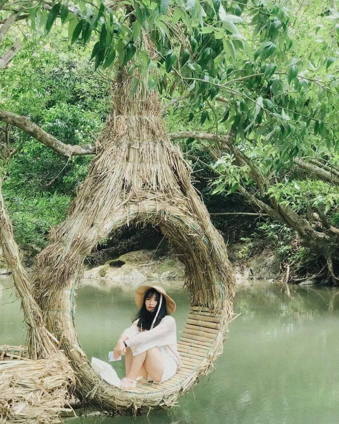 Một bức ảnh "so deep" của cô bạn xinh đẹp tại Ozo