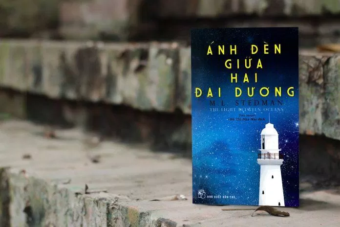 Ánh đèn giữa hai đại dương