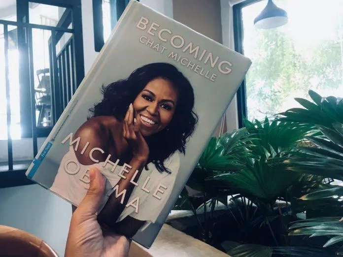 Becoming - Chất Michelle chứa đựng những tâm tư của một người phụ nữ vừa là phu nhân Tổng Thống lại vừa là một người vợ, người mẹ. (Ảnh: Lê Na) Becoming - Chất Michelle chứa đựng những tâm tư của một người phụ nữ vừa là phu nhân Tổng Thống lại vừa là một người vợ, người mẹ. (Ảnh: Lê Na)