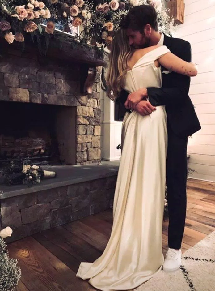 ảnh tĩnh Hôn lễ của Liam Hemsworth và Miley Cyrus