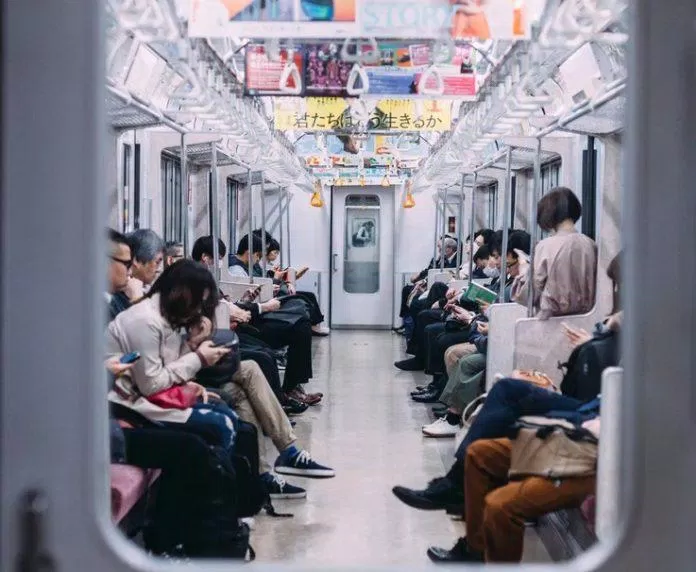 Tàu điện ngầm là phương tiện đặc trưng ở Nhật