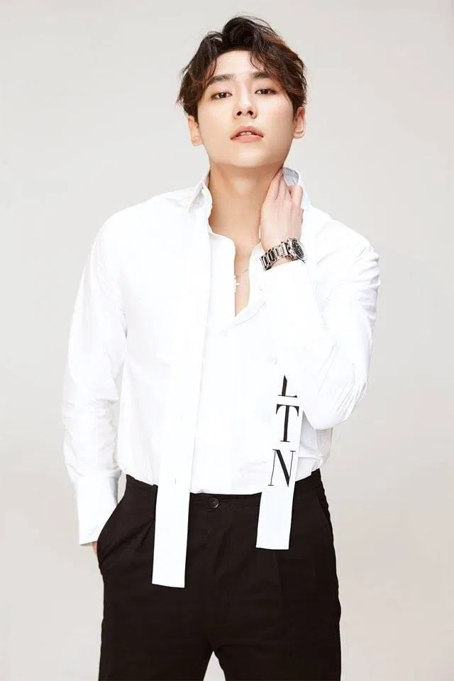 ảnh tĩnh Kim Sung Joo