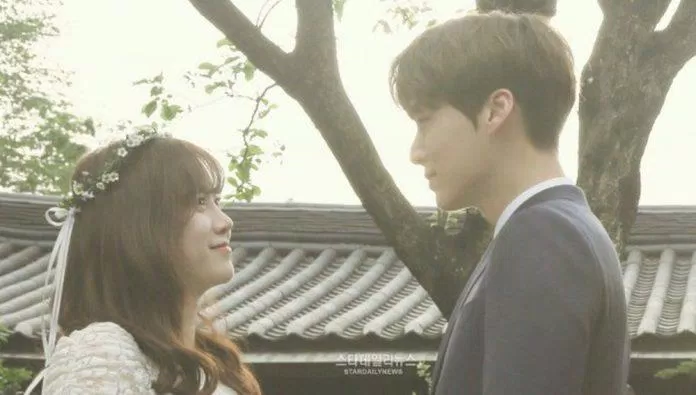 ẢNH TĨNH đám cưới của Goo Hye Sun và Ahn Jae Hyun