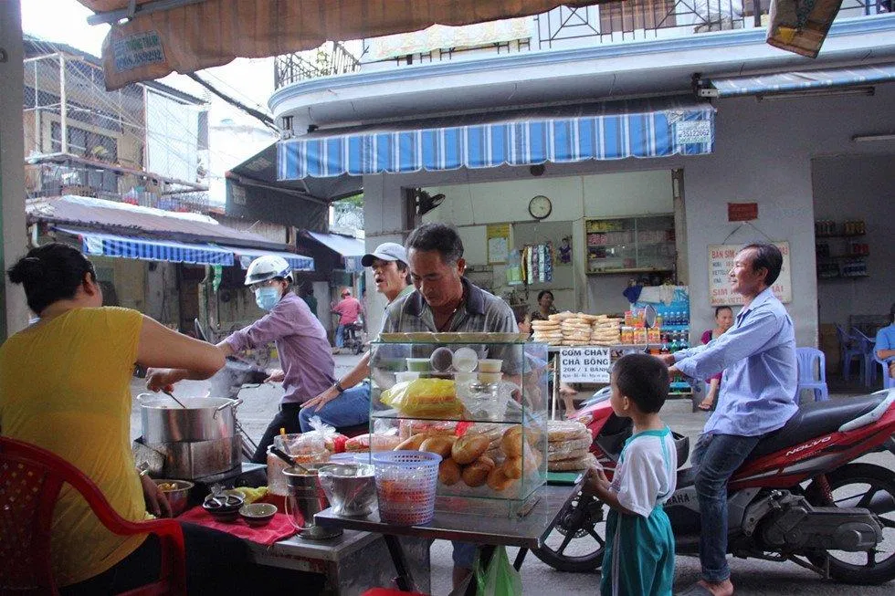 phá lấu hẻm 10