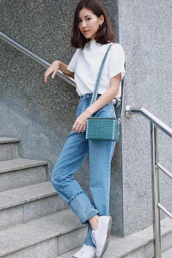Cách phối đồ đi học trẻ trung quan-jeans-ao-thun