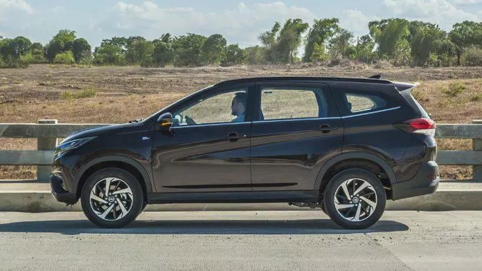 Toyota Rush là mẫu SUV xứng với số tiền người dùng bỏ ra. Toyota Rush là mẫu SUV xứng với số tiền người dùng bỏ ra.