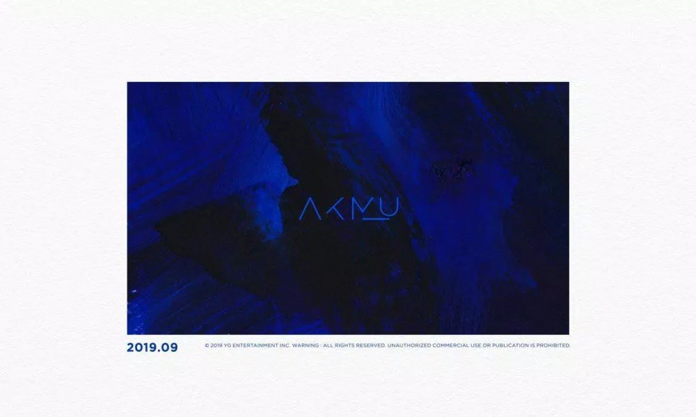 AKMU logo