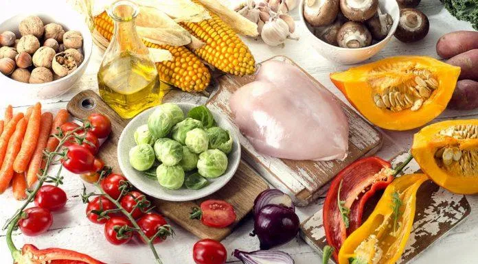 Chế độ ăn uống hợp lý cũng là một trong những phương pháp gúp da khỏe mạnh. (Nguồn: internet).