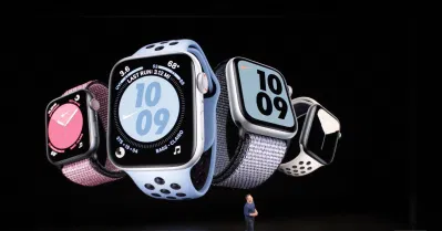 apple watch Apple Watch Series 5 được chế tác với những chất liệu cao cấp như gốm và titan. Ảnh: internet