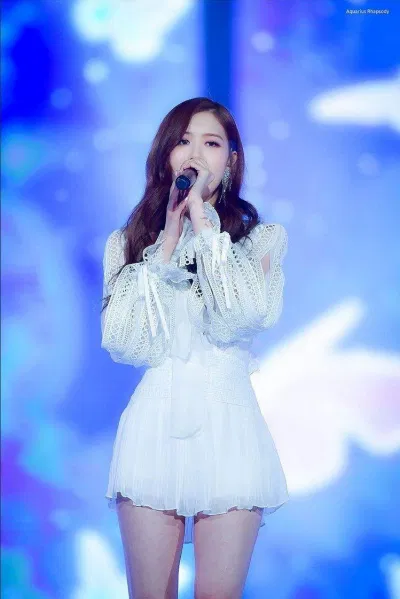 Ảnh minh họa Rose Singing