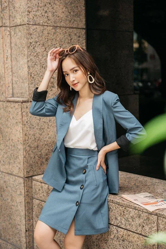 Blazer mix chân váy juyp xẻ đùi khuyu dọc