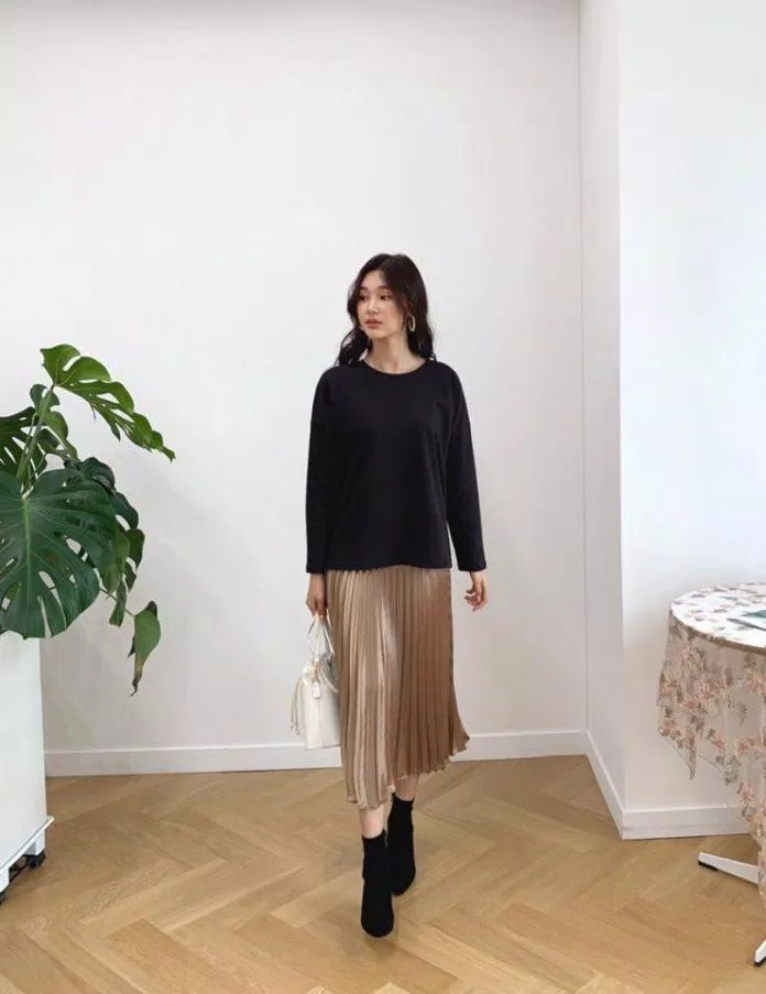 Chân váy xếp ly