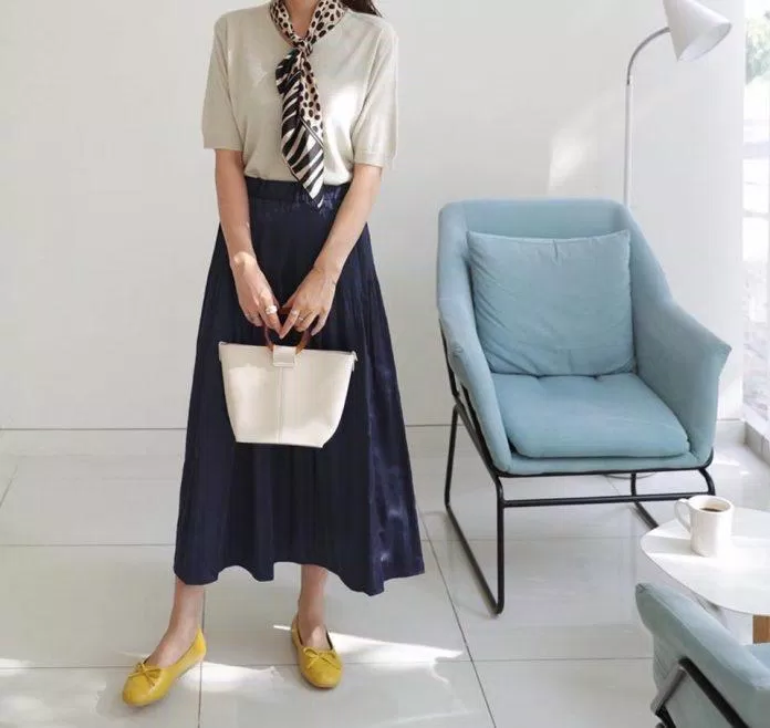 Chân váy xếp ly