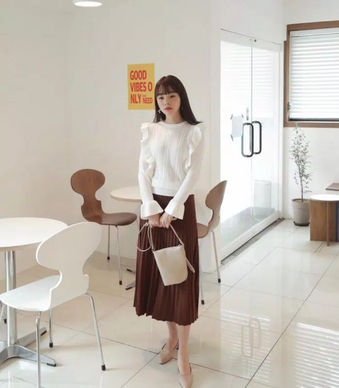 Chân váy xếp ly