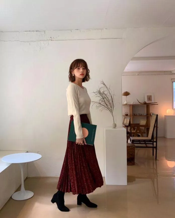 Chân váy xếp ly