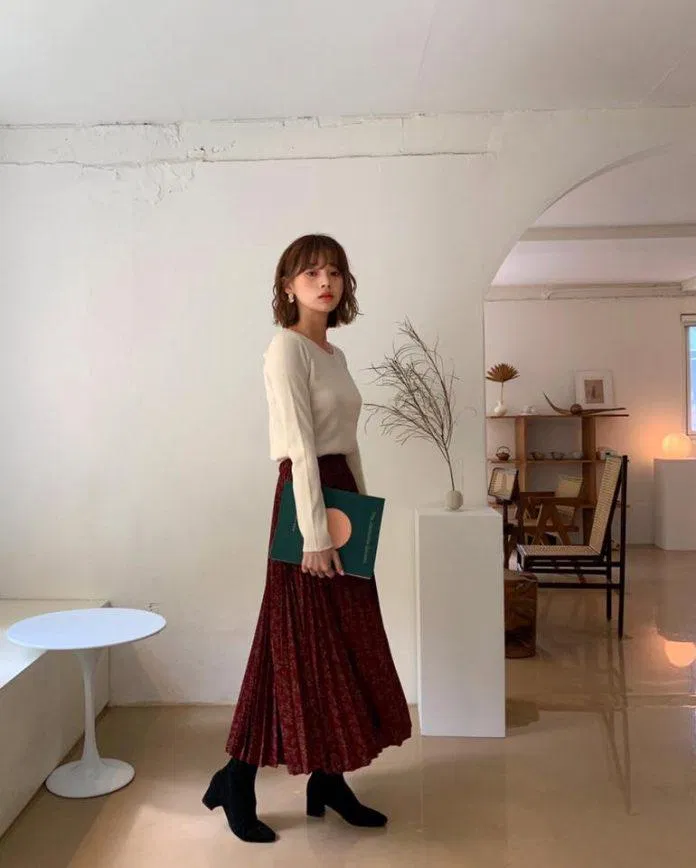 Chân váy xếp ly