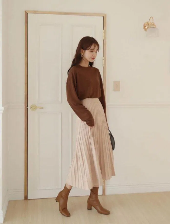 Chân váy xếp ly