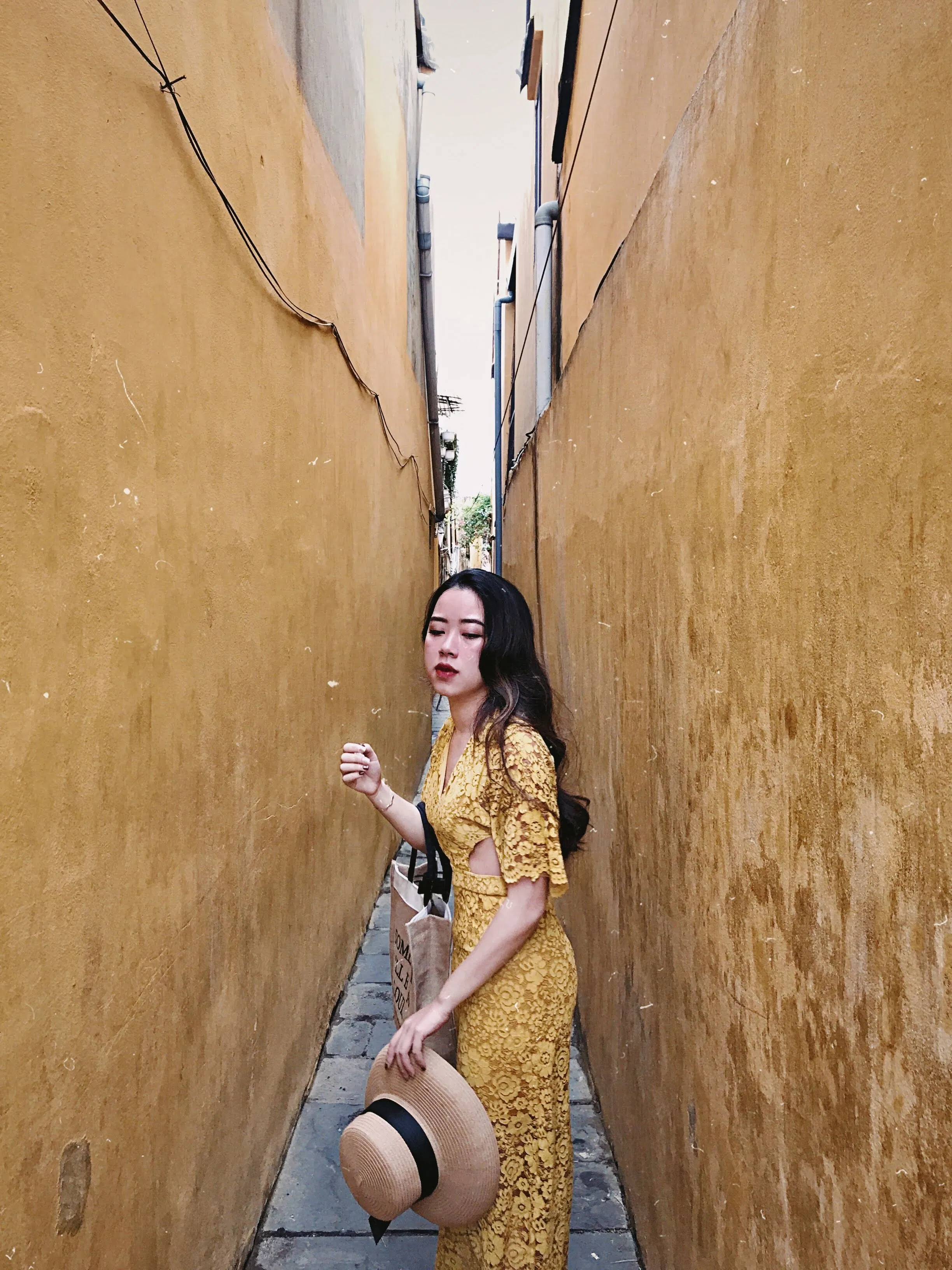 Những bức tường màu vàng