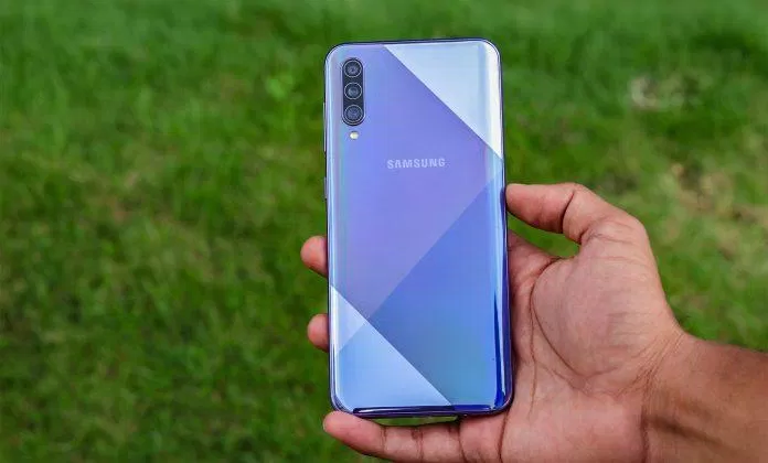 a50s Thiết kế của Samsung Galaxy A50s vẫn cực kì sang trọng và bóng bẩy. Ảnh: internet