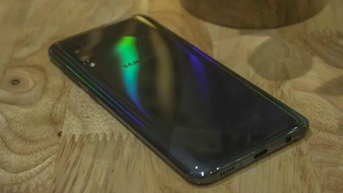 a50s Các cổng kết nối trên Galaxy A50s. Ảnh: internet
