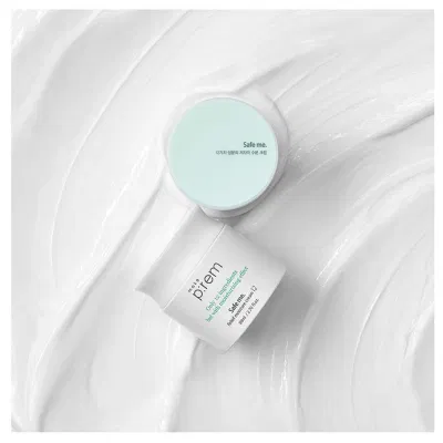 Kem dưỡng Safe me. Relief Moisture Cream 12 với bảng thành phần lành tính an toàn cho cả em bé và phụ nữ mang thai. (Nguồn ảnh: Internet).