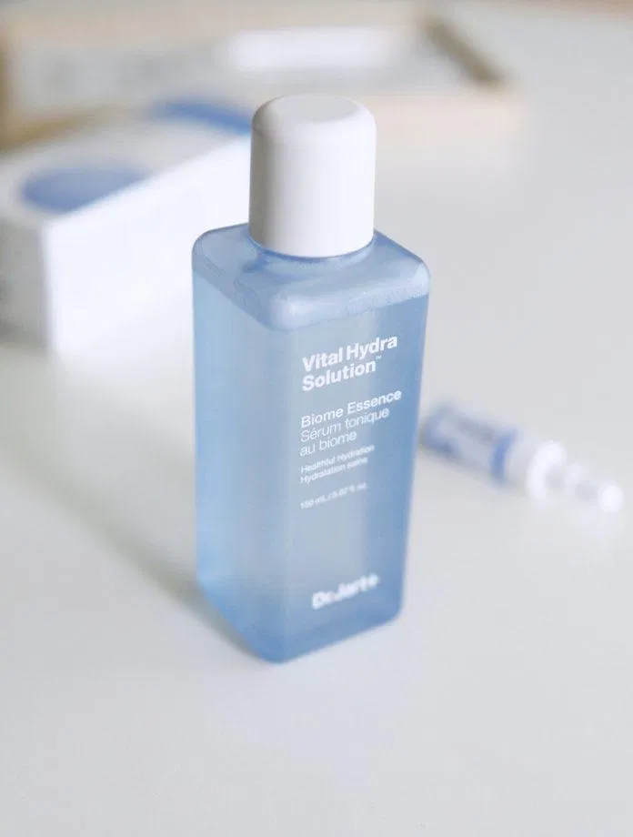 làm đẹp 5 loại nước thần Essence làm đẹp thần thánh các nàng nên sở hữu Caudalie Dior DR.JART Vital Hydra Solution Biome Essence Dr.Jart+ Essence Essence Caudalie Vinoperfect Essence Dior of Light Huxley Huxley Oil Essence; Essence-Like; Oil Like Kiehls Kiehls Iris Extract Activating Treatment Essence làm đẹp làm đẹp da mỹ phẩm top mỹ phẩm top sản phẩm