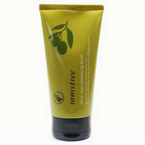Sữa rửa mặt của Innisfree phù hợp với các bạn da khô và da thường. (Nguồn: internet).