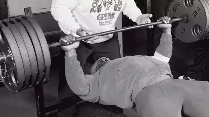 Kai Greene tập bài Barbell Bench Press.