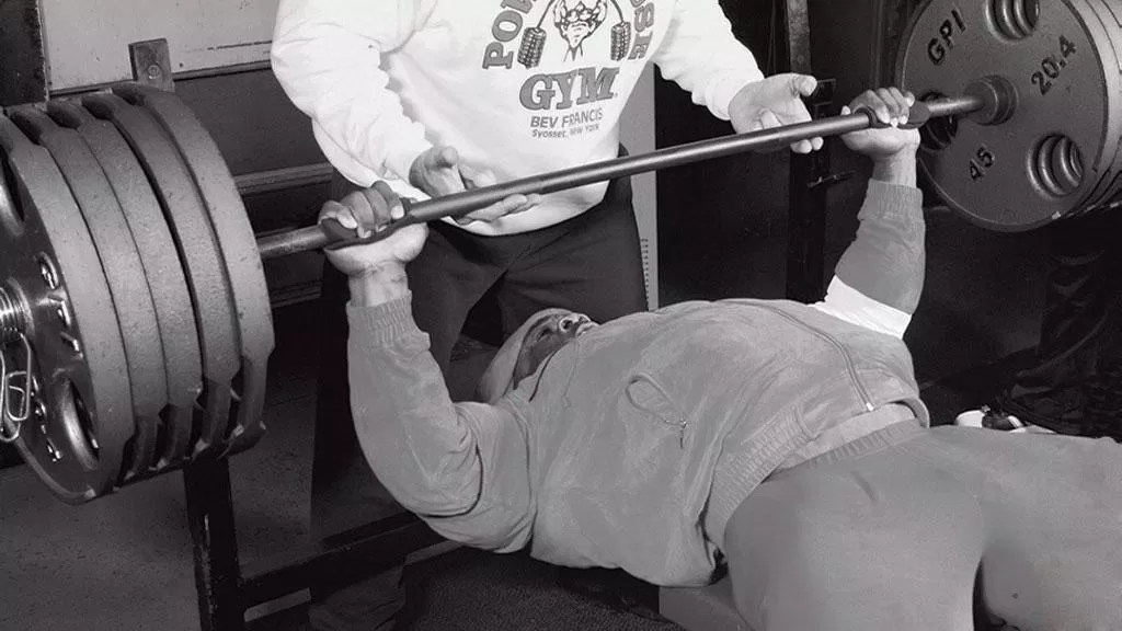 Kai Greene tập bài Barbell Bench Press.