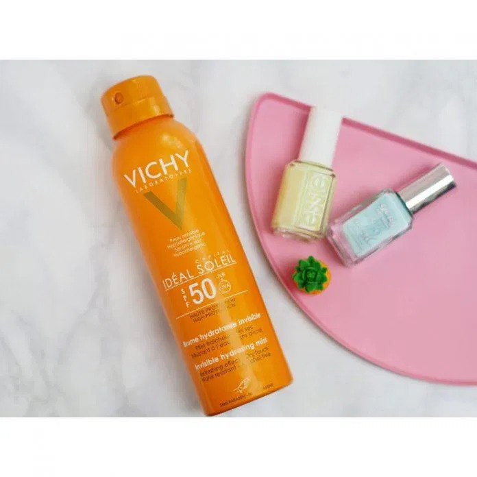 Kem chống nắng toàn thân dạng gel, không trôi không nhờn rít SPF 50 PA+++ Ideal Soleil Ultra-melting Milk Gel dành cho toàn thân (ảnh: BlogAnChoi) Kem chống nắng toàn thân dạng gel, không trôi không nhờn rít SPF 50 PA+++ Ideal Soleil Ultra-melting Milk Gel dành cho toàn thân (ảnh: BlogAnChoi)