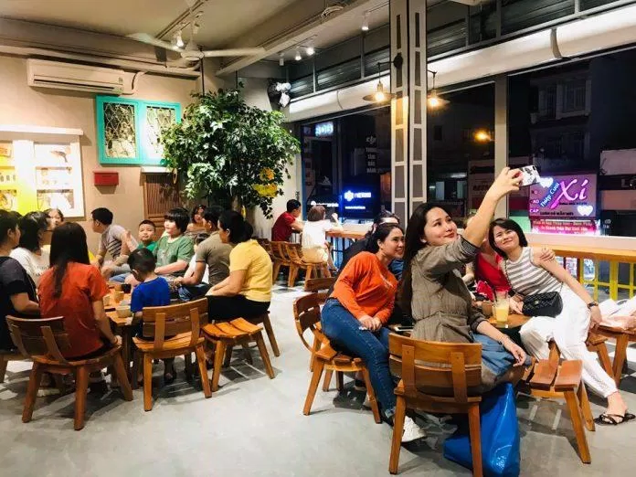 (Nguồn: Fanpage Zoc Zoc - Street Coffee & Juice) zoc zoc cà phê