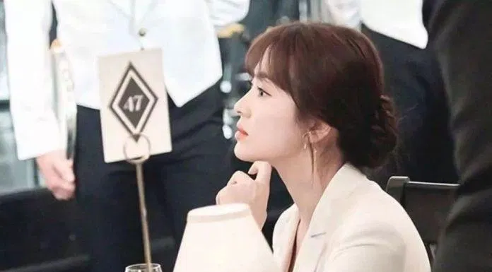 song hye kyo xuất hiện sau li hôn