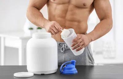 Thực phẩm bổ sung hỗ trợ tập gym.