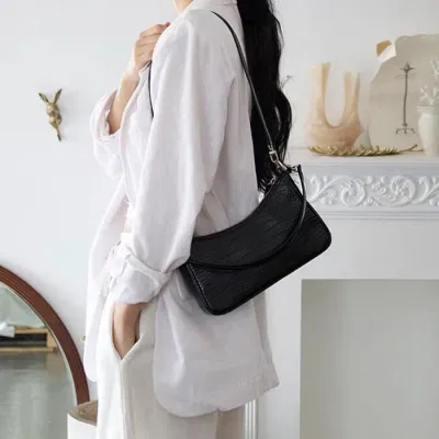 Túi kẹp nách vintage đen trơn
