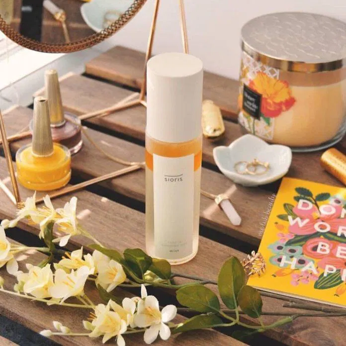Xịt khoáng Time Is Running Out Oil Mist với đa công dụng. (nguồn: Internet)