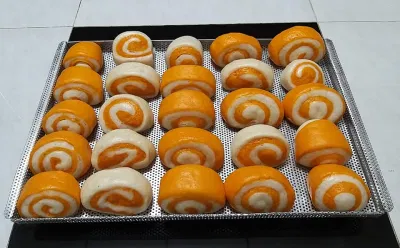 Bánh bao gấc