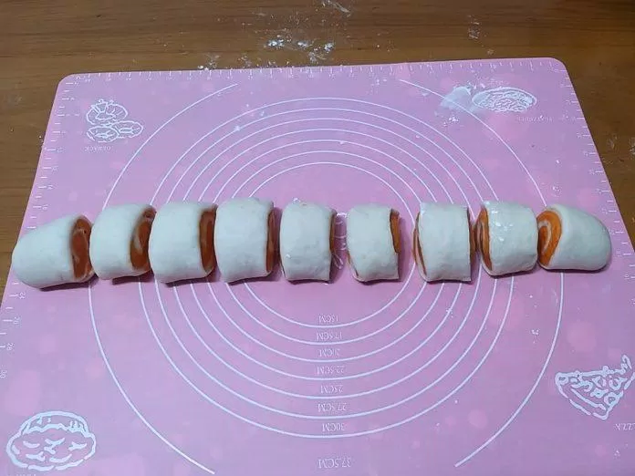Bánh bao gấc
