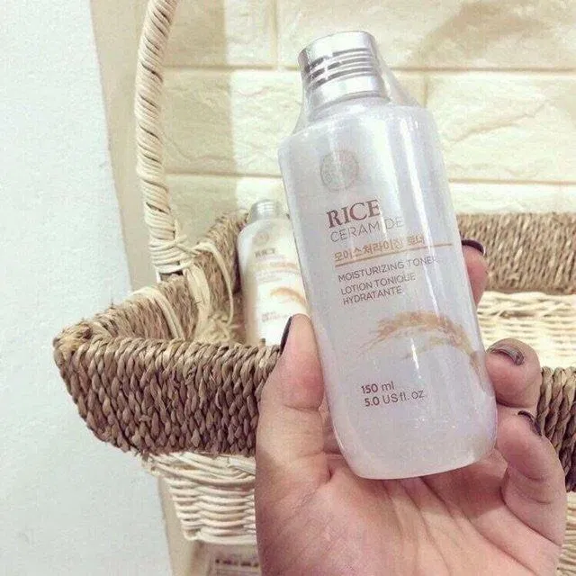Chai The Face Shop Rice Ceramide Moisture Toner nhỏ gọn, dễ dàng mang đi xa (ảnh: internet).