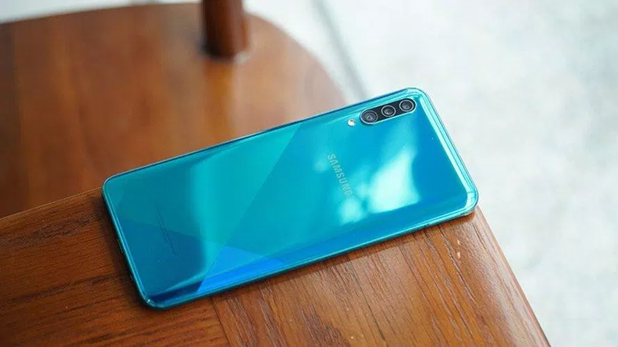 galaxy a30s Mặt lưng của Galaxy A30s đã được thiết kế lại cực kì đẹp. Ảnh: internet