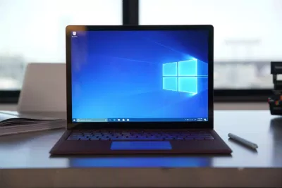 windows core Windows 10 đã dần mất đi cảm tình của người dùng. Ảnh: internet