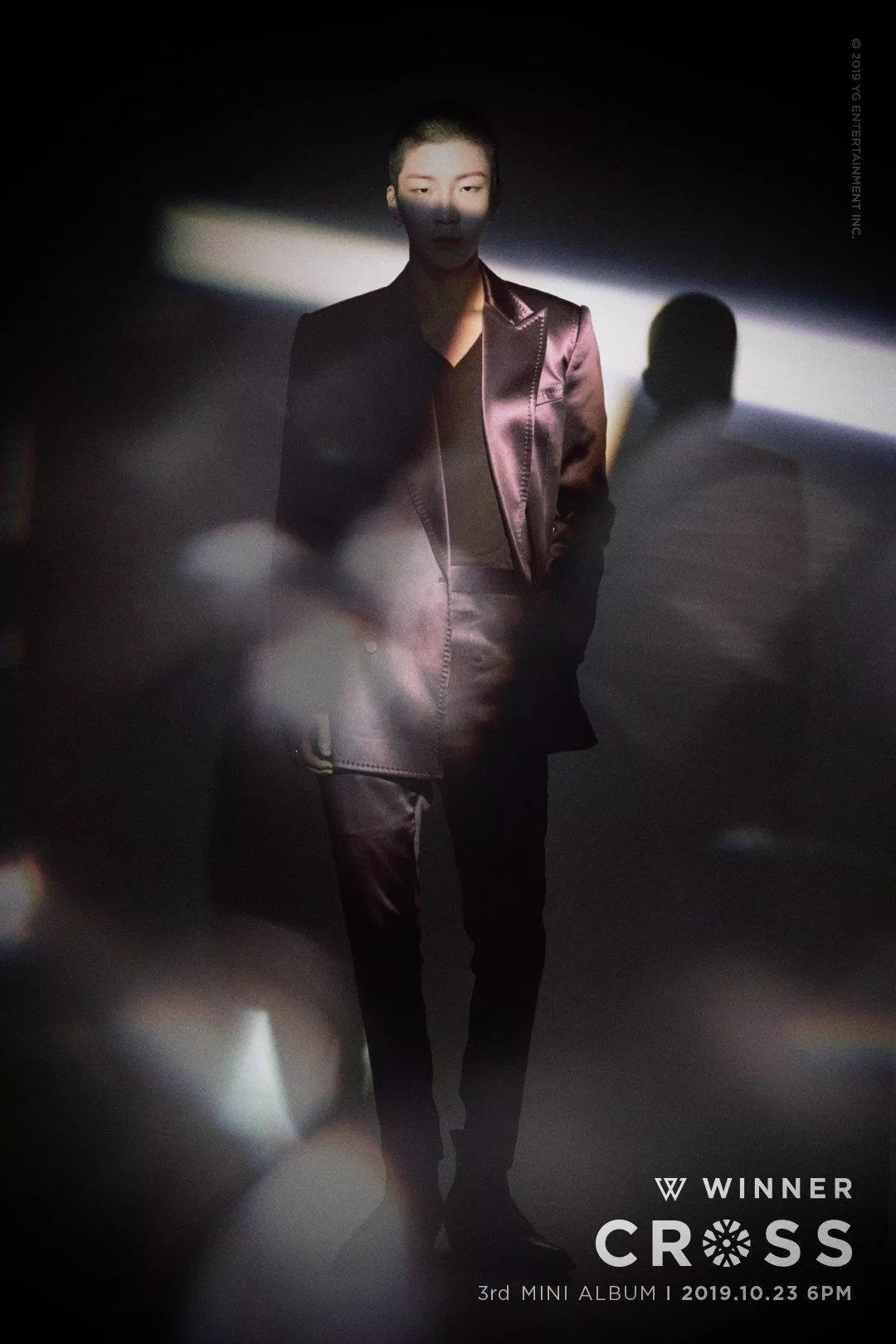 Hay Hoonie cá tính nhưng không kém phần cool ngầu hoonie cross