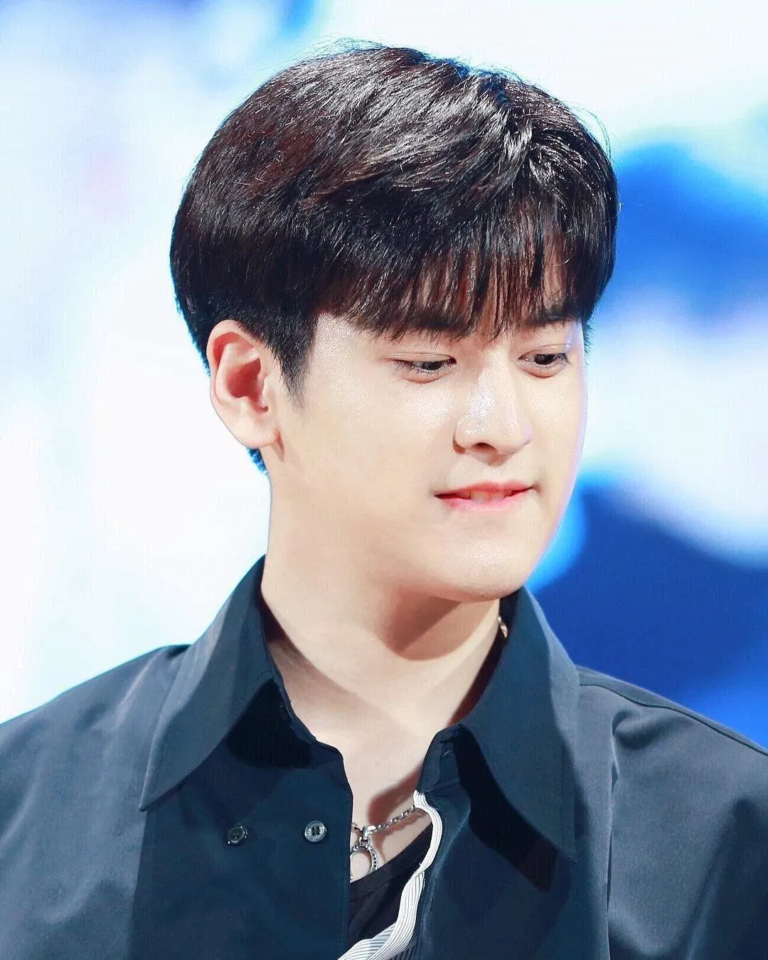 Ảnh minh họa 11 thần tượng Kpop với đôi má chỉ muốn cắn một miếng (G)I-DLE Black Pink BTOB BTS Đôi má EXO GUGUDAN Highlight Idol iKON KPOP MOMOLAND Seventeen Twice