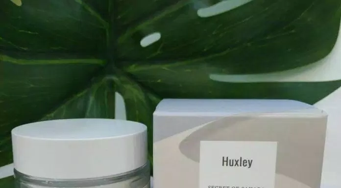 Kem dưỡng ẩm và chống lão hóa Huxley Cream More Than Moist (ảnh: Internet)