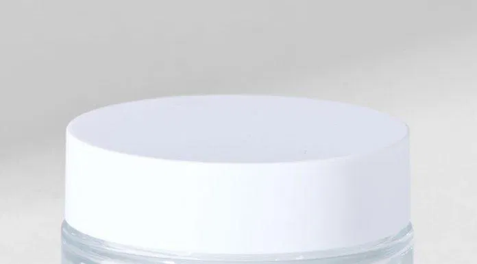 Kem dưỡng ẩm và chống lão hóa Huxley Cream More Than Moist (ảnh: Internet)